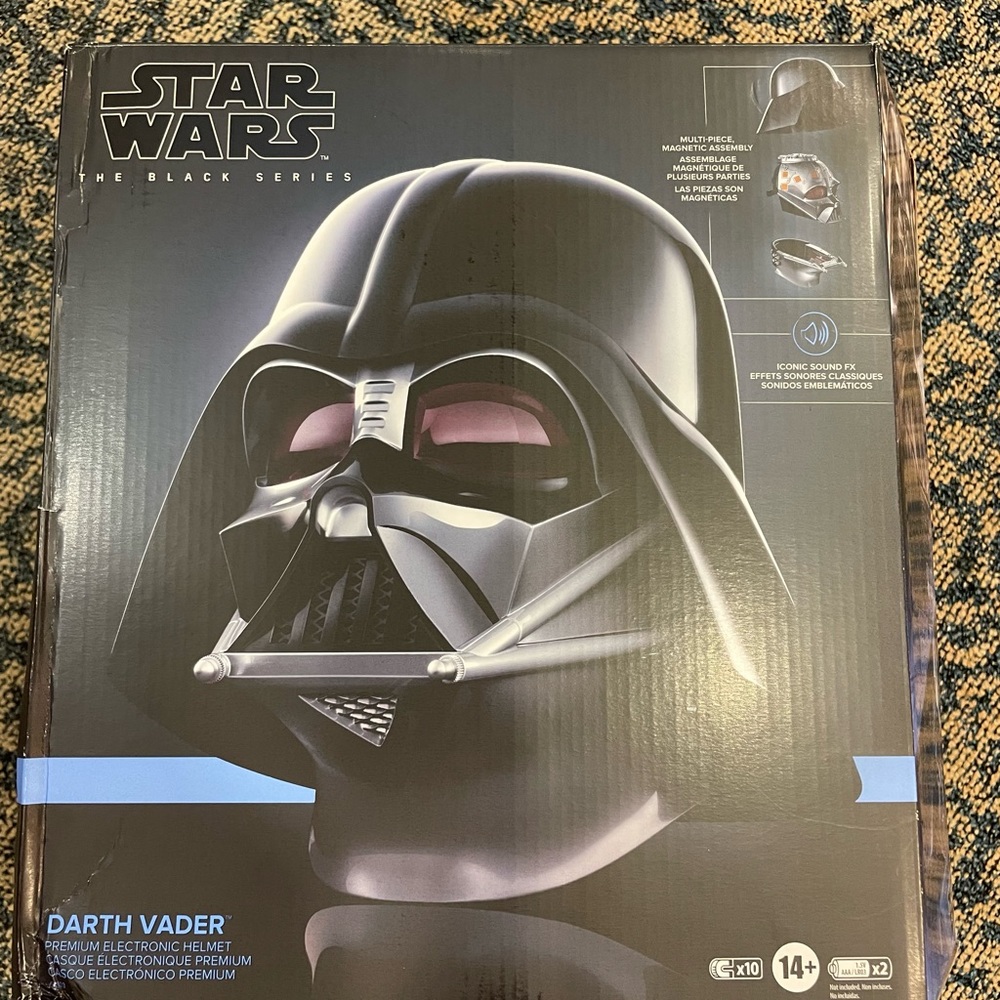 Star Wars The Black Series Darth Vader Premium Electronic Helmet